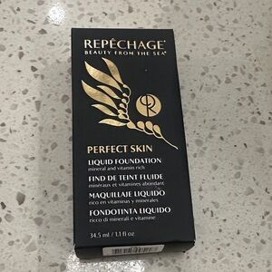 Perfect Skin Liquid Foundation PS1  - Black and Gold